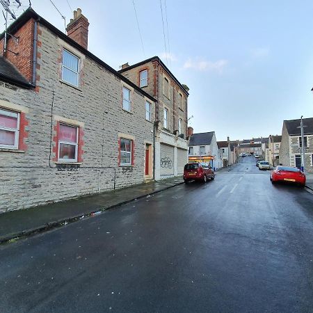 F3 2 Bedroomed Town House - Free Parking - Super 150 Mbps Wifi Near Gavin N Stacey Film House - 1 Free Dog Allowed 巴里 外观 照片