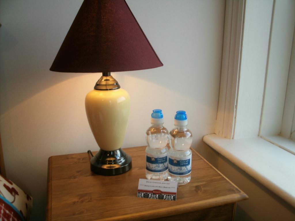 F3 2 Bedroomed Town House - Free Parking - Super 150 Mbps Wifi Near Gavin N Stacey Film House - 1 Free Dog Allowed 巴里 客房 照片