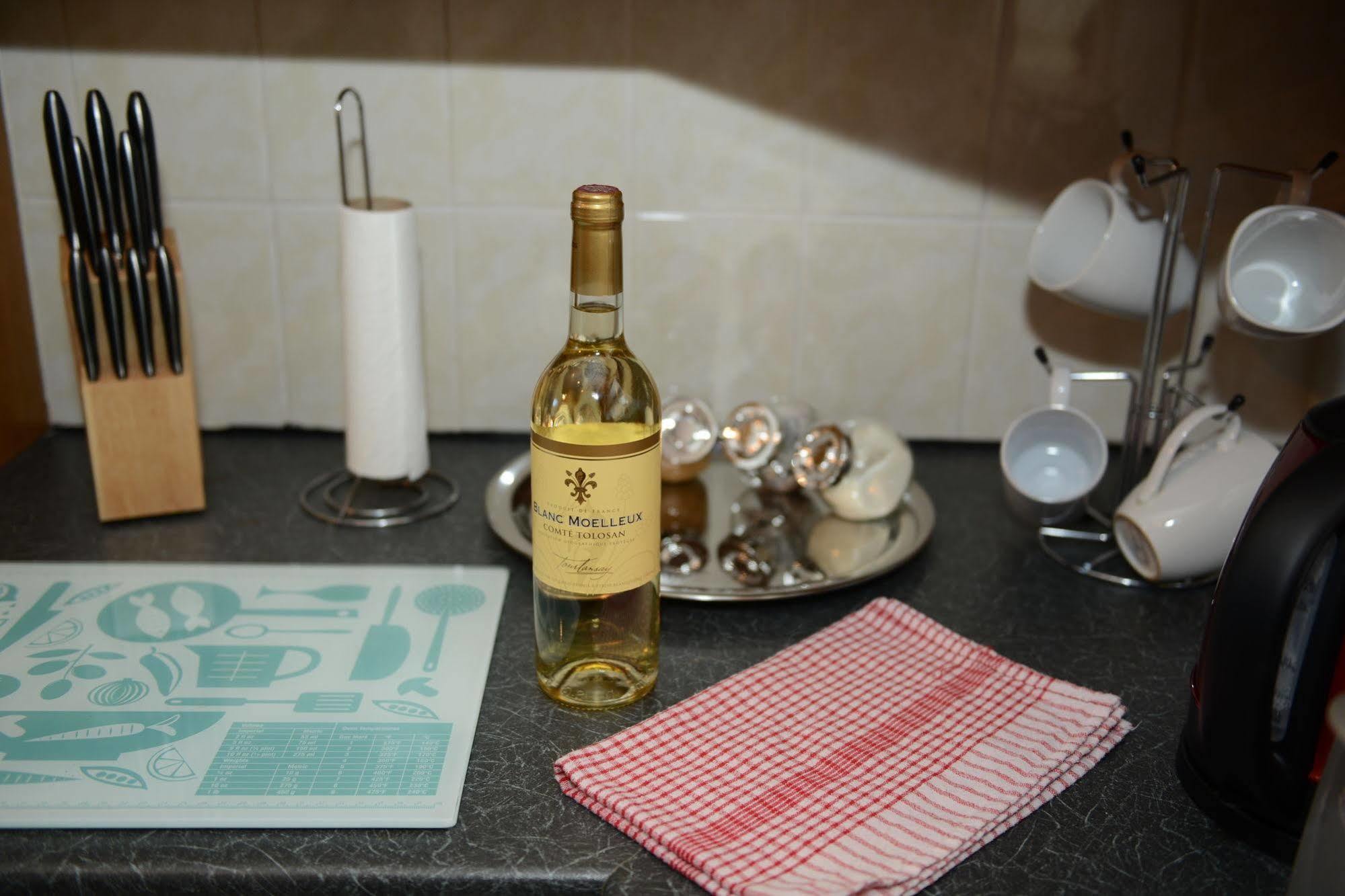 F3 2 Bedroomed Town House - Free Parking - Super 150 Mbps Wifi Near Gavin N Stacey Film House - 1 Free Dog Allowed 巴里 外观 照片