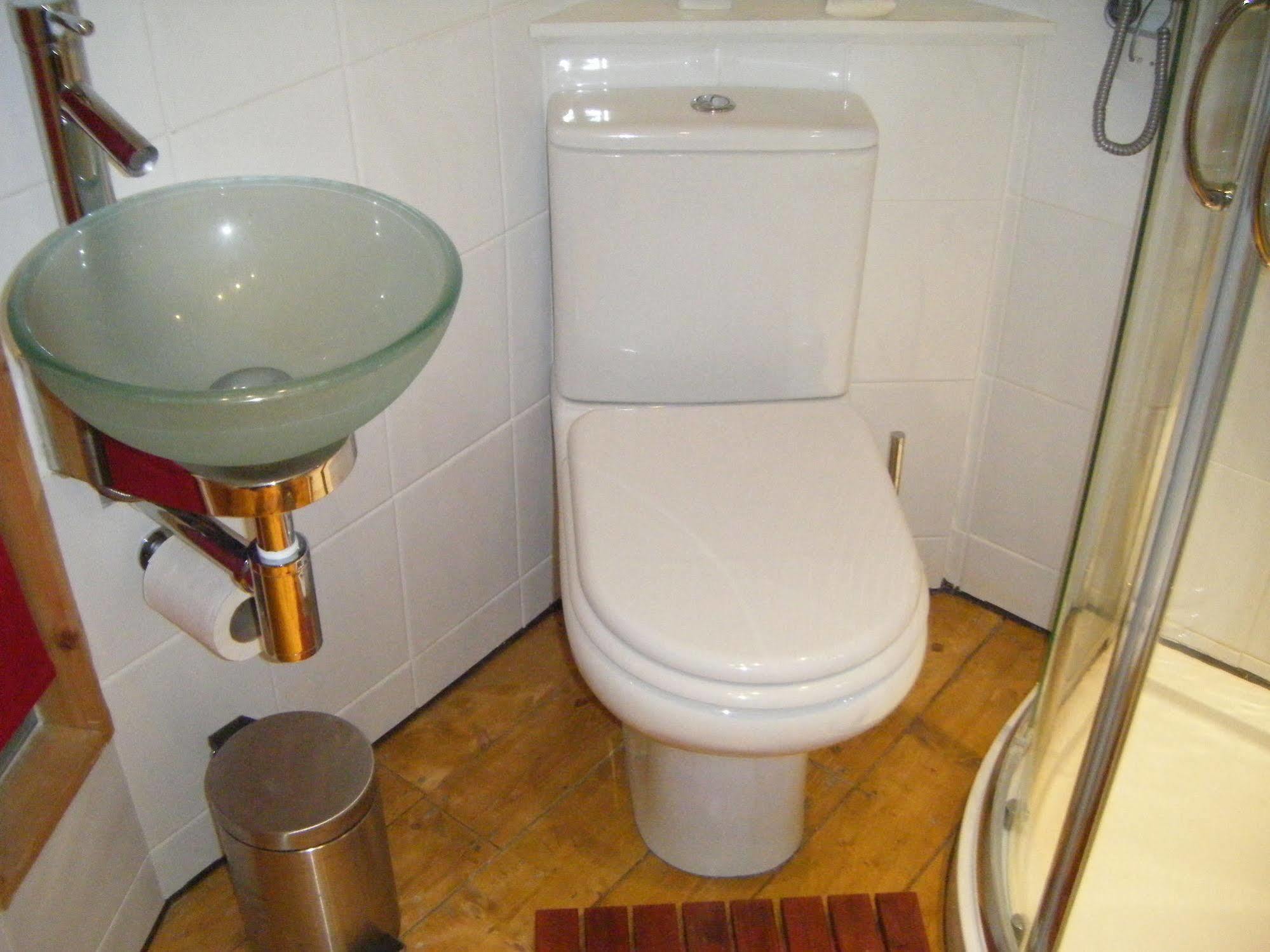 F3 2 Bedroomed Town House - Free Parking - Super 150 Mbps Wifi Near Gavin N Stacey Film House - 1 Free Dog Allowed 巴里 外观 照片