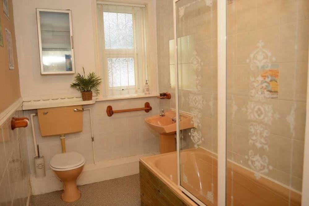 F3 2 Bedroomed Town House - Free Parking - Super 150 Mbps Wifi Near Gavin N Stacey Film House - 1 Free Dog Allowed 巴里 外观 照片